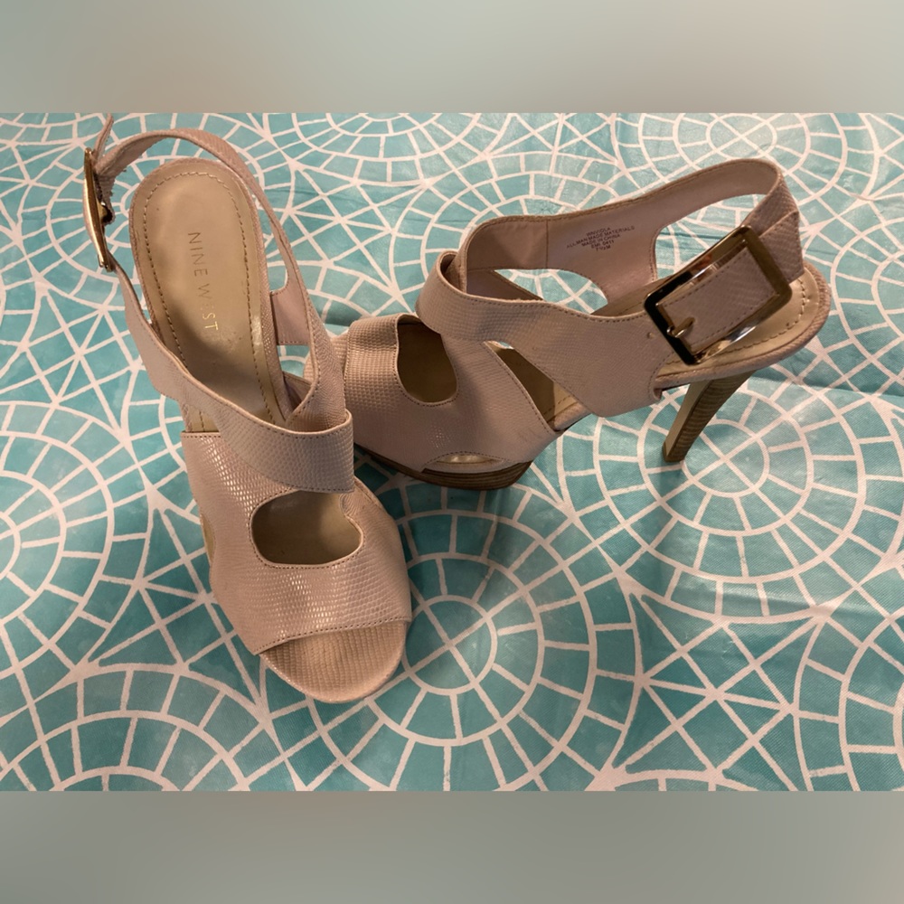 💛TODAY***$19***Nine West leather look ankle strap heels.
